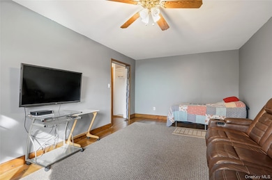 19 Manchester Rd unit 2R   (B-22), Eastchester, NY 10709 - photo 5