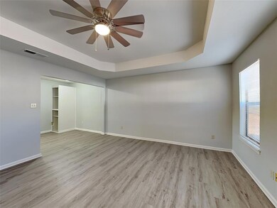 917 Bales St, Cleburne, TX 76033 - photo 2