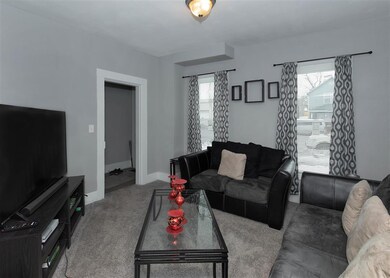 1427 W 4th St, Davenport, IA 52802 - photo 2