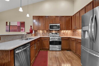 6850 Kensington Dr, Maryville, IL 62062 - photo 7