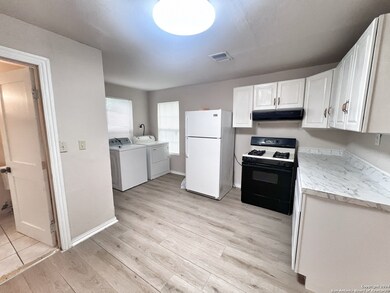 321 Staples Rd, San Marcos, TX 78666 - photo 5