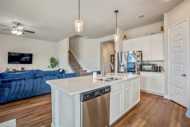 A modern kitchen with beautiful quartz countertops