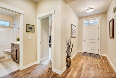 60436 Hedgewood Ln, Bend, OR 97702 - photo 3