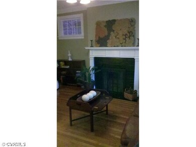 Den/Family/Great Room - Large formal living room/d