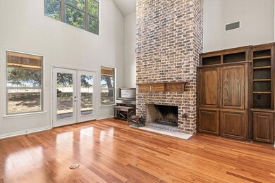 800 Thomas Rd, Granbury, TX 76049 - photo 7