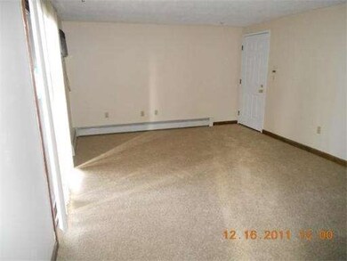 271 Humphrey St unit 3, Lowell, MA 01850 - photo 4
