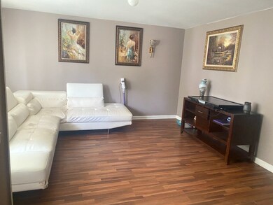 77 Wren Rd, Carpentersville, IL 60110 - photo 2