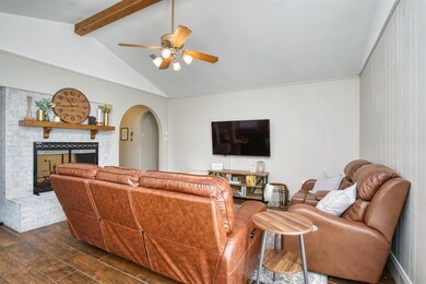 2224 Mountainview Dr, Hurst, TX 76054 - photo 6