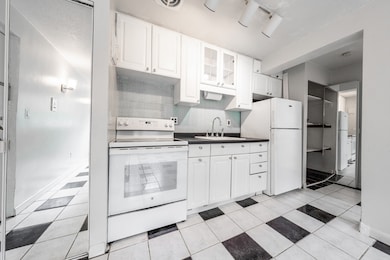 10 Colonial Village Dr unit 2, Arlington, MA 02474 - photo 4