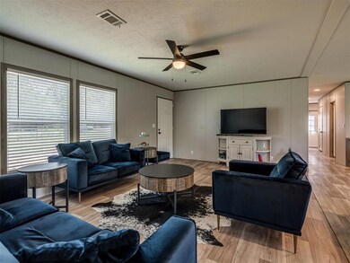 30301 Lake Dr, McLoud, OK 74851 - photo 6