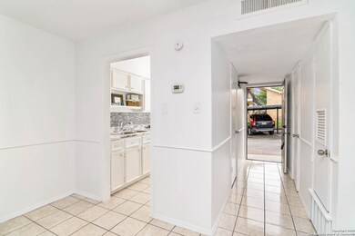 911 Vance Jackson Rd unit A, San Antonio, TX 78201 - photo 5