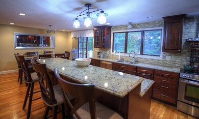 315 Franklin St, Reading, MA 01867 - photo 4