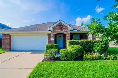 5105 Caprock Dr, Pearland, TX 77584 - photo 2
