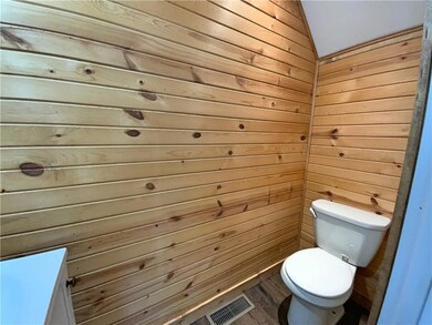 627 W 2nd St S, Newton, IA 50208 - photo 4