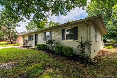 211 Pimlico Dr, New Albany, IN 47150 - photo 2