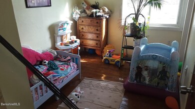 153 Onota St, Pittsfield, MA 01201 - photo 3