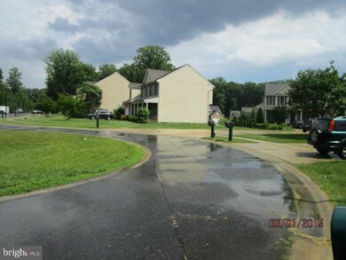 117 Sauers Ln, Glen Burnie, MD 21061 - photo 2