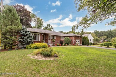 39 Miles Standish Rd, Schenectady, NY 12306 - photo 2