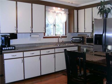 2802 Stenzel Ave, North Tonawanda, NY 14120 - photo 3