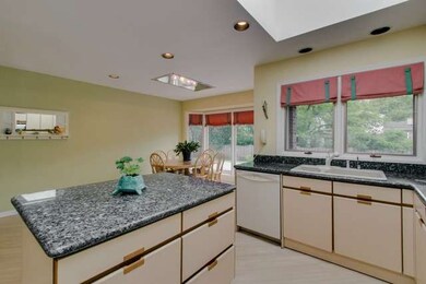 3121 Mary Kay Ln, Glenview, IL 60026 - photo 7