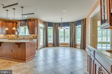 10870 Meadow Walk Ln, Bristow, VA 20136 - photo 4