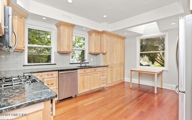 Kitchen 1