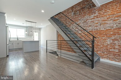 2325 Gerritt St, Philadelphia, PA 19146 - photo 4