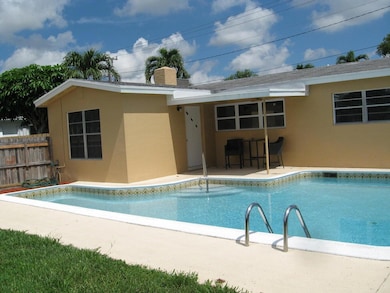 1023 Andrews Rd, West Palm Beach, FL 33405 - photo 2