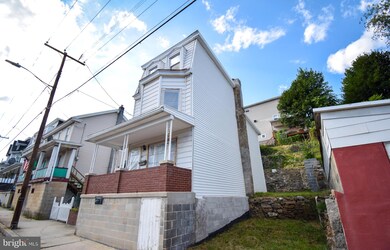 243 Lafayette St, Tamaqua, PA 18252 - photo 4