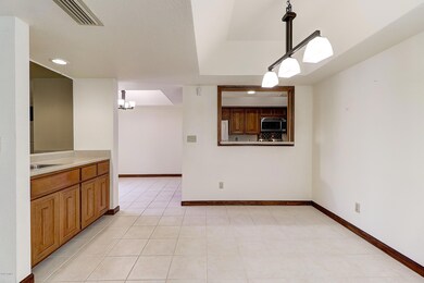 Kim DR & wet bar