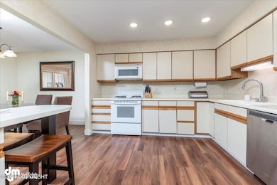 07-Kitchen 20240405-DW-6477