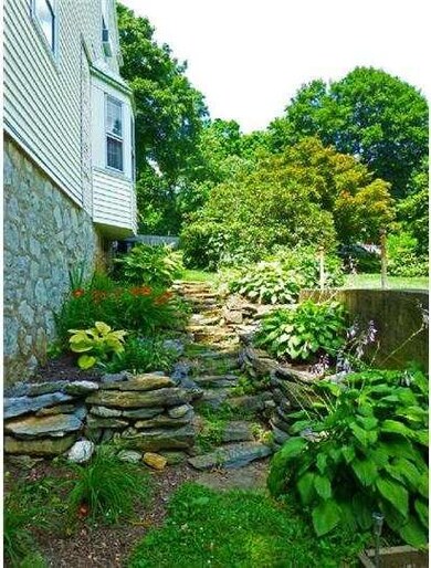 40 Wyomissing Hills Blvd, Reading, PA 19609 - photo 2