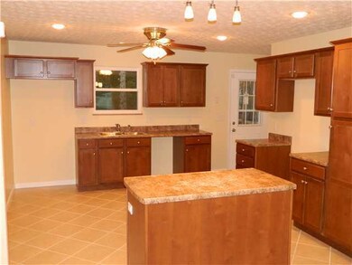 1900 E Cooke Rd, Columbus, OH 43224 - photo 4