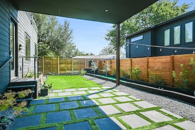 4802 Gladeview Dr unit 2, Austin, TX 78745 - photo 4