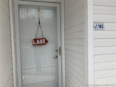 Entrance into your Lake Front Dream.