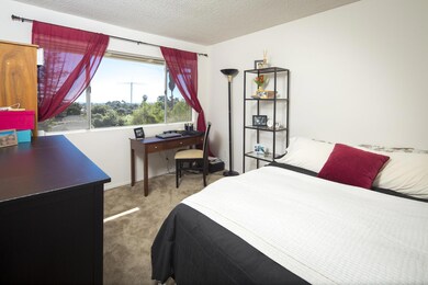631 E Cota LR-24.jpg