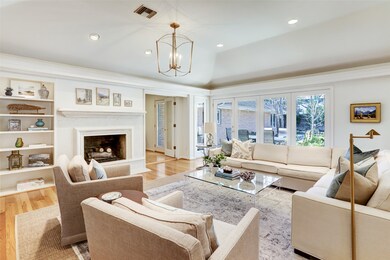 305 Gentilly Place, Houston, TX 77024 - photo 2