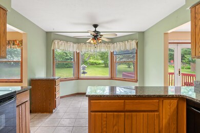 75 Amberley Way_0132