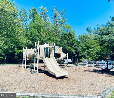 3643 Wharf Ln, Triangle, VA 22172 - photo 3