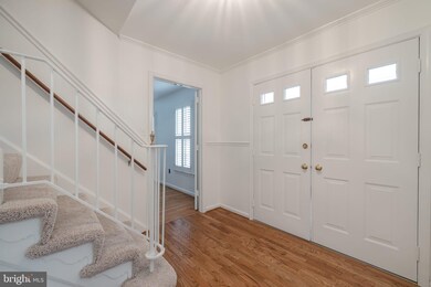 8004 Lake Pleasant Dr, Springfield, VA 22153 - photo 4