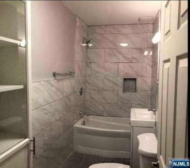 428 Fern Ave unit 1R, Lyndhurst, NJ 07071 - photo 3