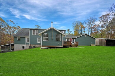 195 Fox Ridge Park Dr, Greeley, PA 18425 - photo 4