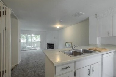 8018 Halsey St, Lenexa, KS 66215 - photo 5