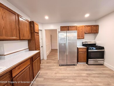 1104 Dartmouth St, Scranton, PA 18504 - photo 6