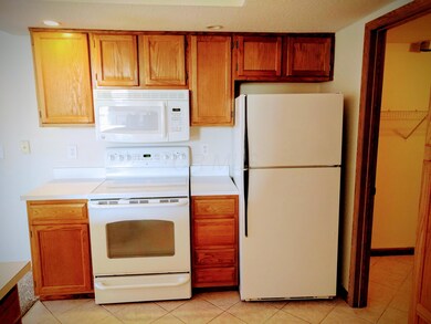 913 White Willow Ln unit 913, Columbus, OH 43235 - photo 7