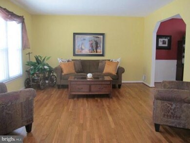 4705 Cherry Valley Dr, Rockville, MD 20853 - photo 4