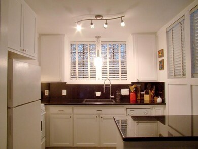 3607 Mandell St, Houston, TX 77006 - photo 6