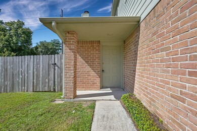 7847 Gatehouse Dr, Houston, TX 77040 - photo 2