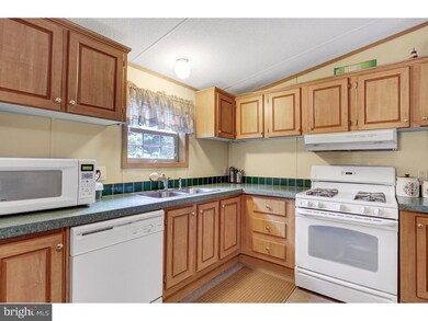 4047 Columbia Ave unit 2, Columbia, PA 17512 - photo 7