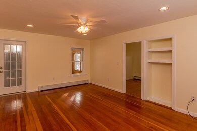184 Minott St unit 1, Gardner, MA 01440 - photo 3